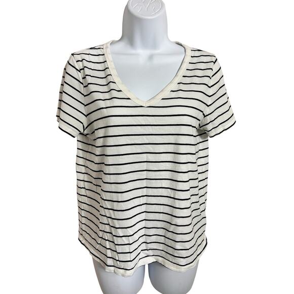 Old Navy Everywear V-Neck Tee Sz XS Stiped Black and White Top Short Sleeve - Picture 6 of 6